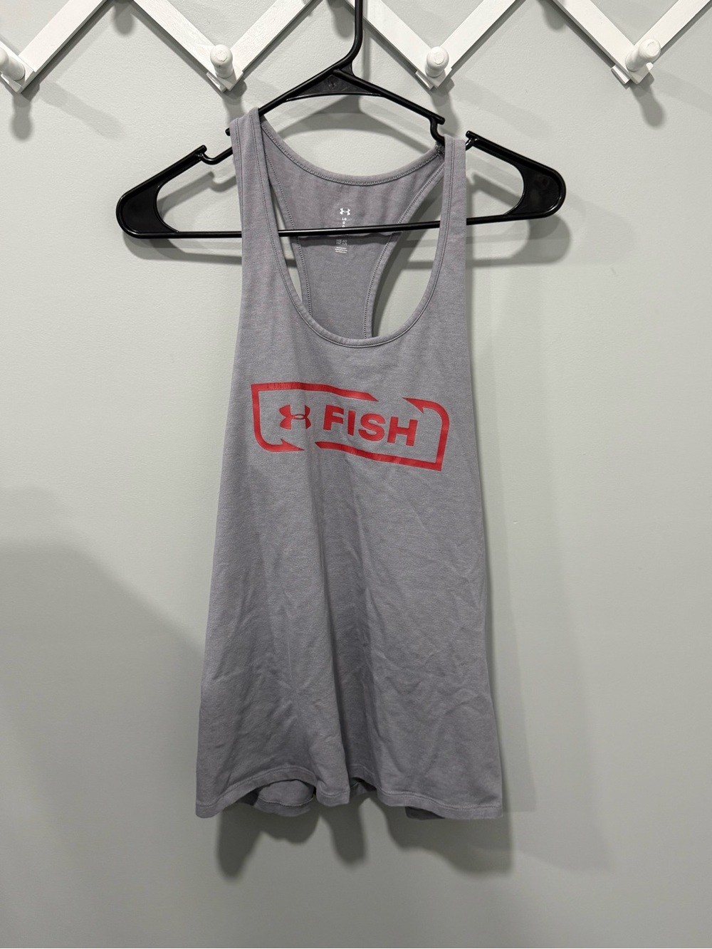Womens under armour fish tank size large